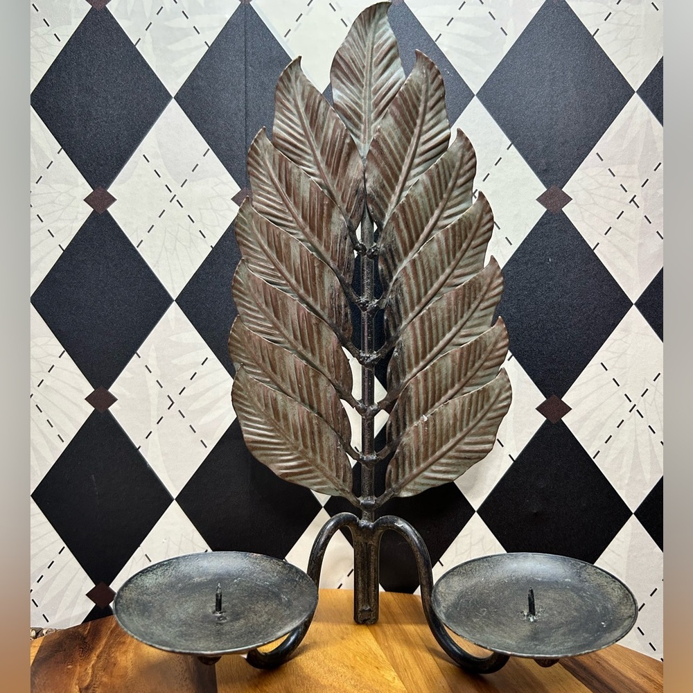 Mid-Century Modern Leaf Wall Sconce – Sculptural Dual Candle Holder
